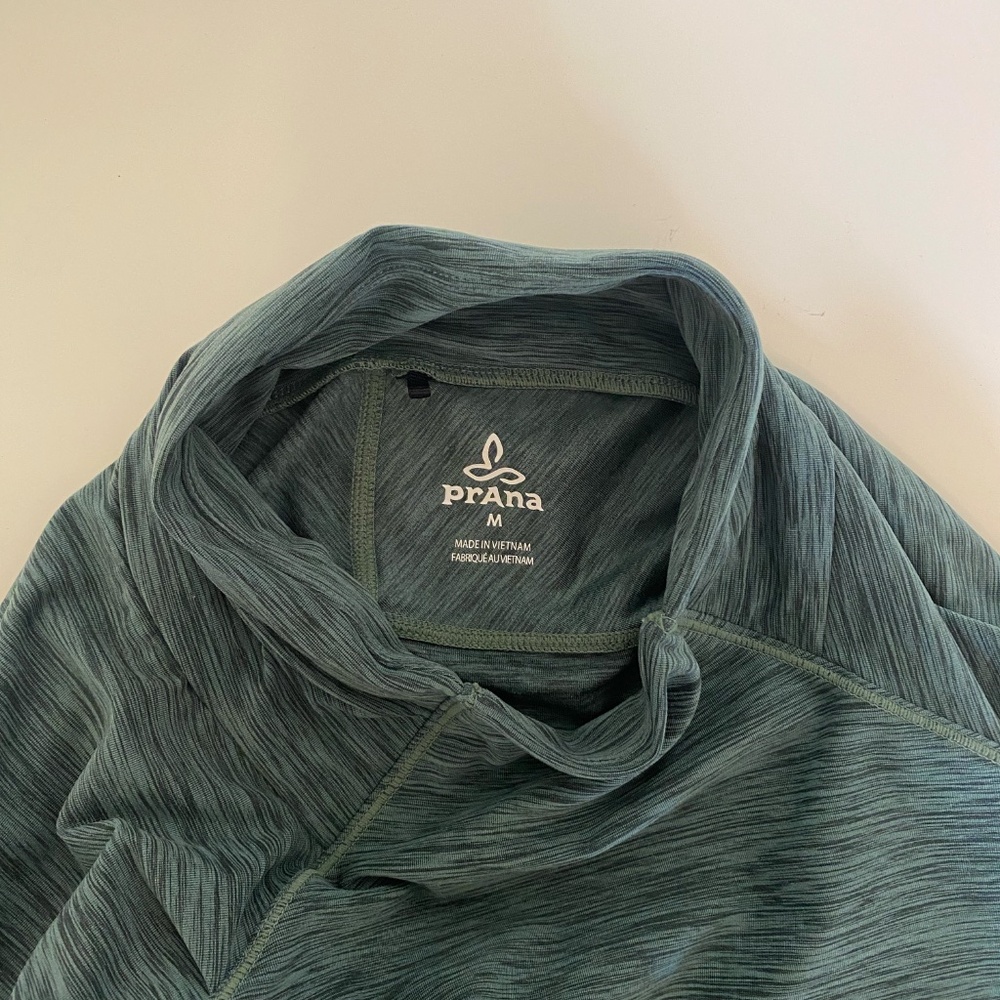 Prana knit short torso top size M - Picture 3 of 3